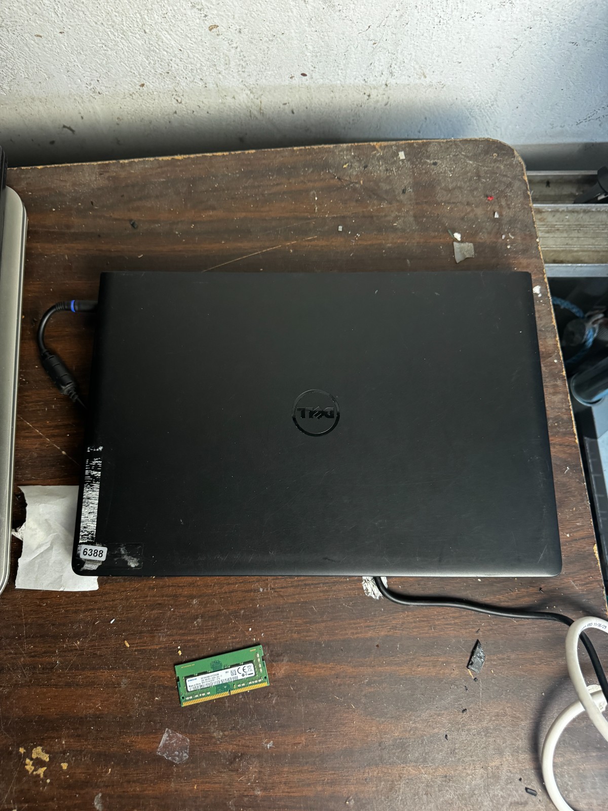 Dell Latitude 3560 Intel Core i3-5005U Laptop for Parts/Repair #6388