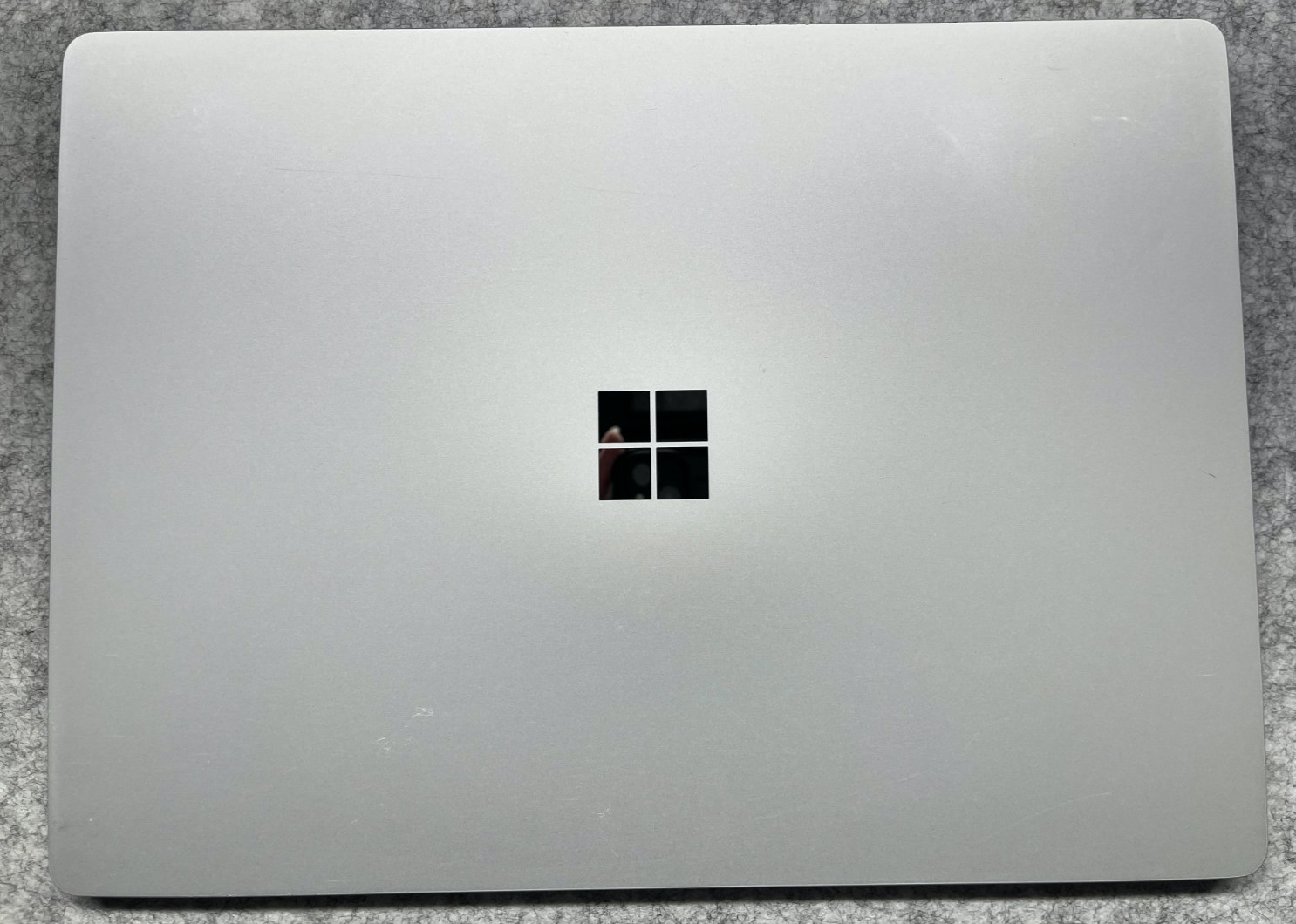 Microsoft Surface Laptop i7-7660U @ 2.5GHz 16GB 512GB SSD Touch screen W-11 Pro