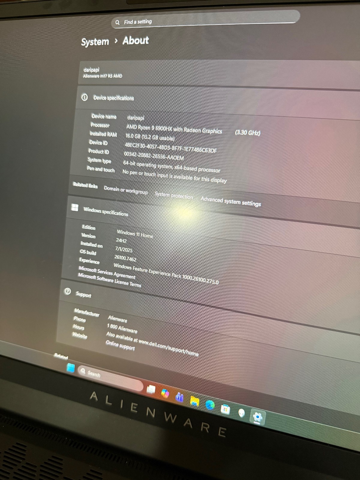 Alienware M17 R5 17.3” (1TB SSD. AMD Ryzen 9 6900HX, 4.9GHz 16GB RAM) Gaming.