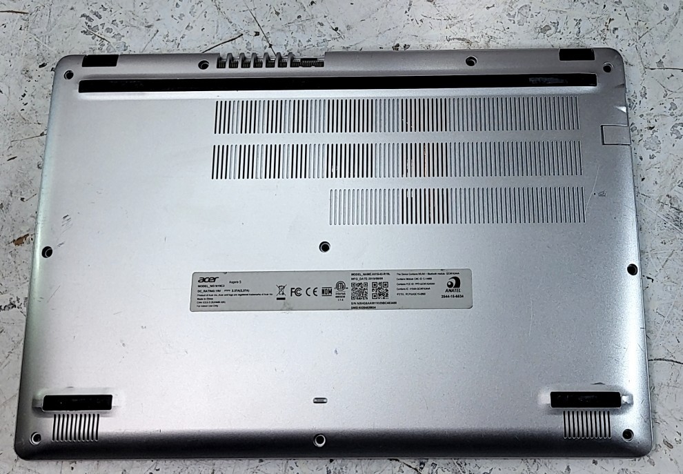 ACER ASPIRE A515-43 Laptop AMD RYZEN 3 3200U 4GB 256GB SEE NOTES