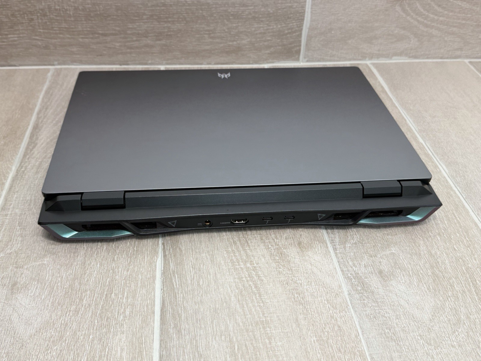 Predator Helios NEO 16 Core i5-13500HX GeForce RTX 4050 16GB RAM 512GB NVMe SSD