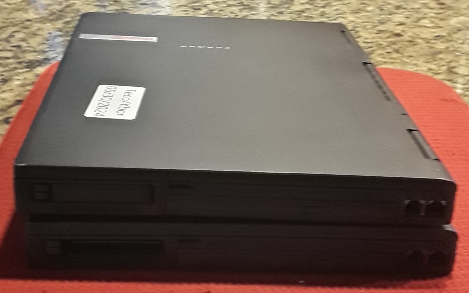2 Vintage Compaq Armadas M700 Pentium III, 14.1″ screen No HDD/OS/Charger