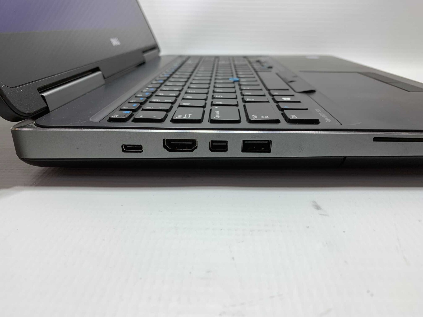 Dell Precision 7520 XEON 3.8 & 4.2 GHz 16GB, 256GB SSD + 1TB HDD 15.6″ WIN10PRO