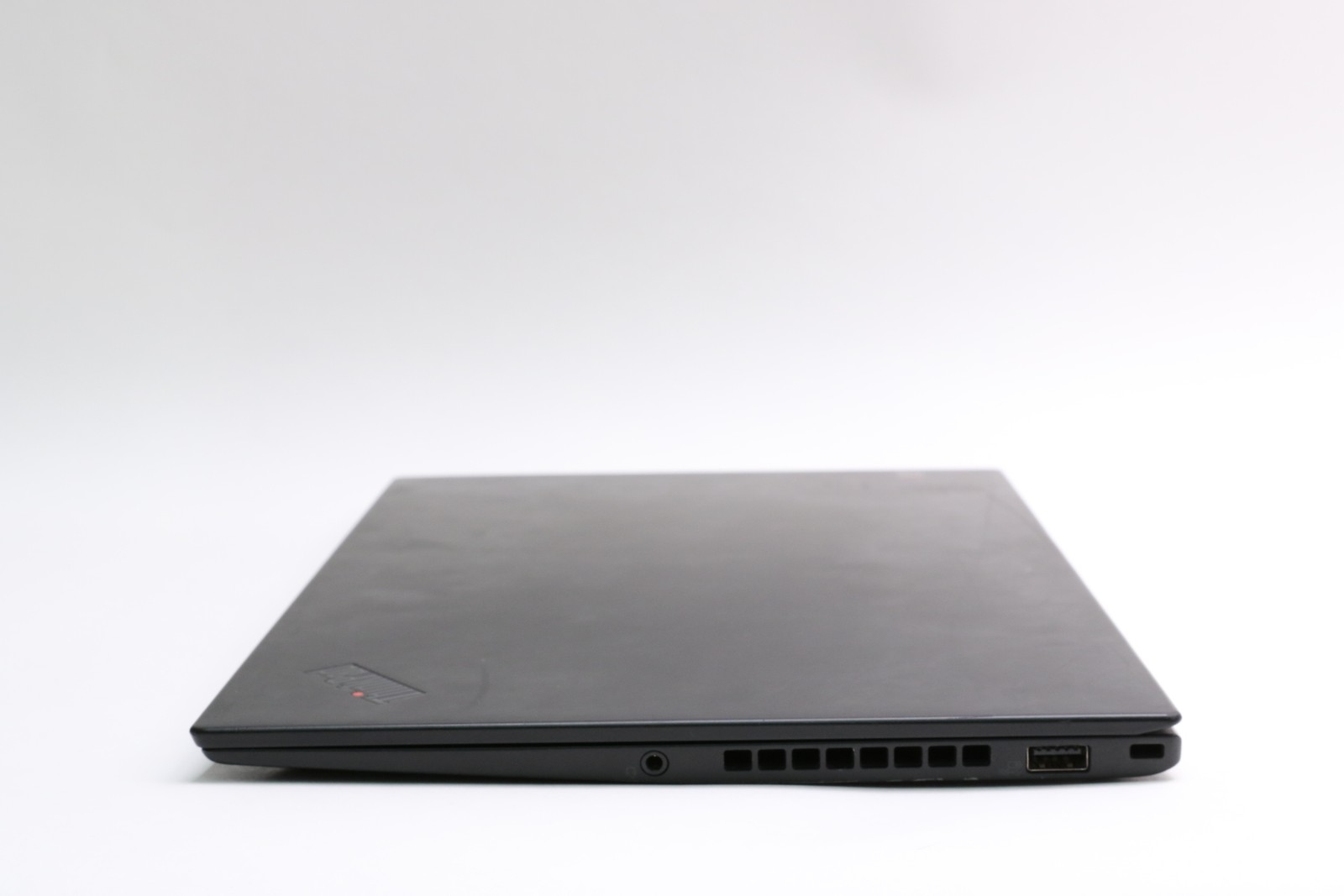 READ! 14″ Lenovo Thinkpad X1 Carbon 6th i7-8550U, 8GB, 256GB, Intel UHD Graphics