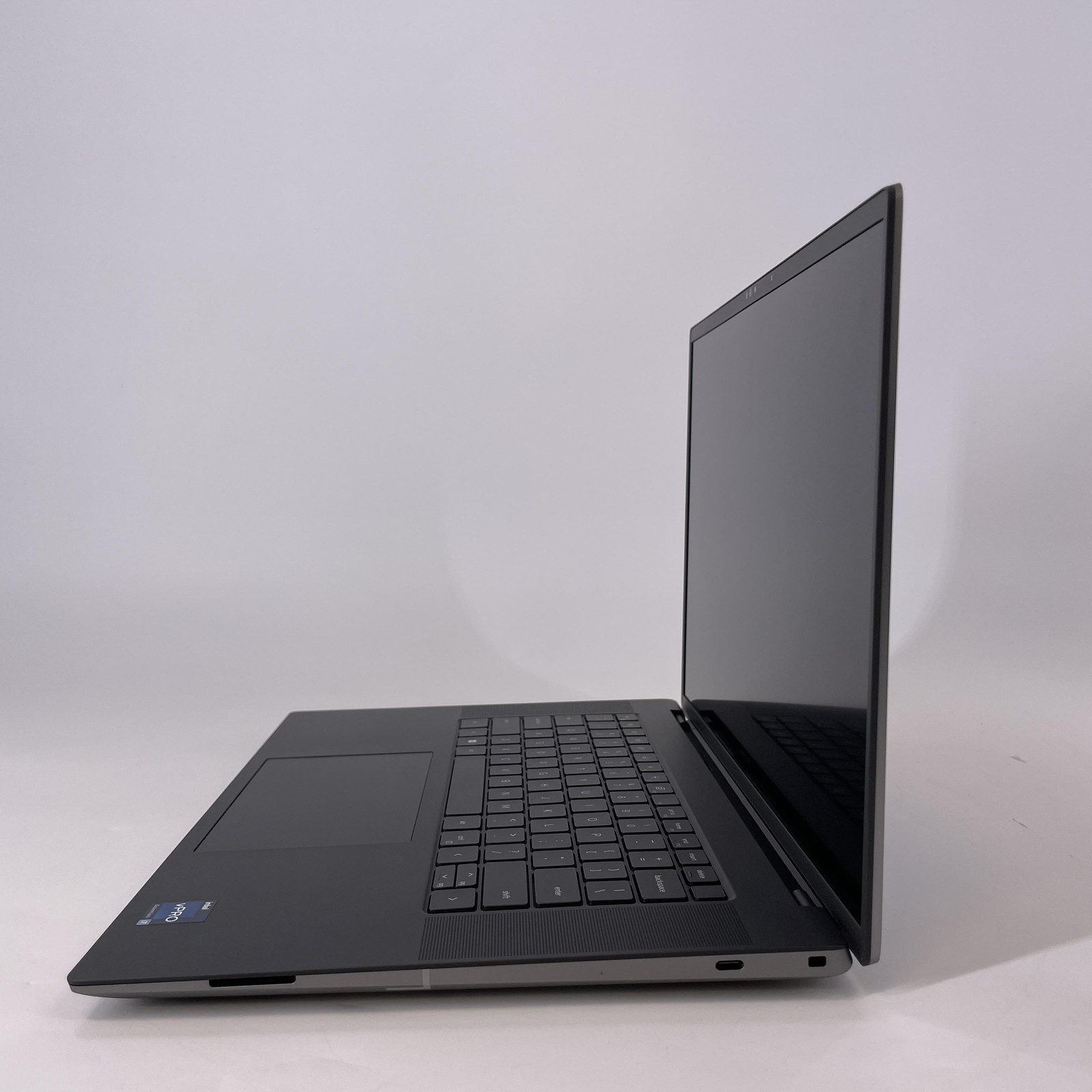 Dell Precision 5680 16 FHD+ 2.4 GHz i7-13700H 32GB 512GB SSD RTX A1000 Very Good