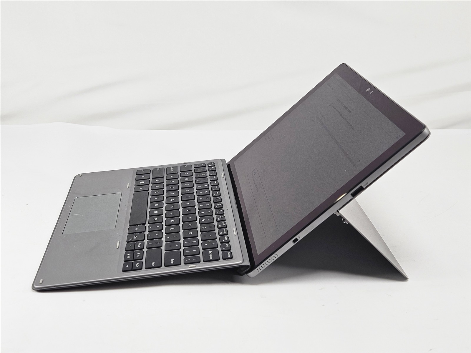 Dell Latitude 7210 Intel Core i7-10610U 16GB 512GB SSD 12.3″ Detachable