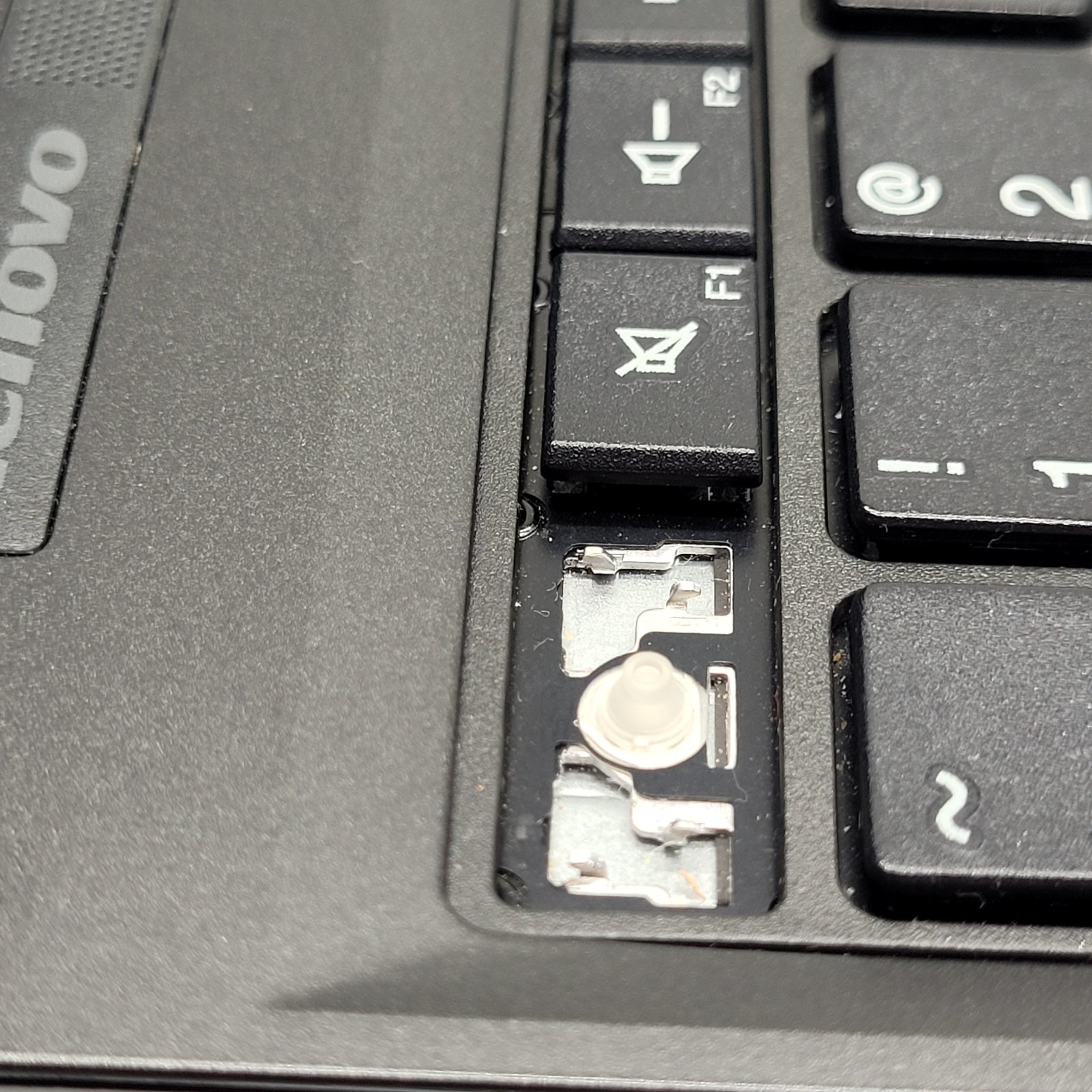 15.6″ Lenovo E560 Laptop i5-6200U @ 2.30GHz 8GB Ram 128GB SSD WIN10 Home (#4)