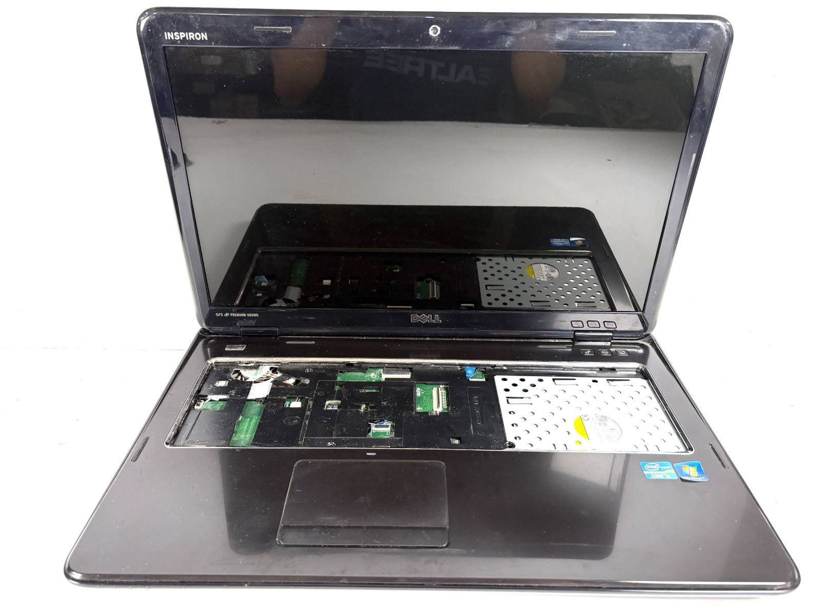 FOR PARTS: Dell Inspiron N7110 – 17.3″ HD+, i5, 6GB RAM, NO SSD