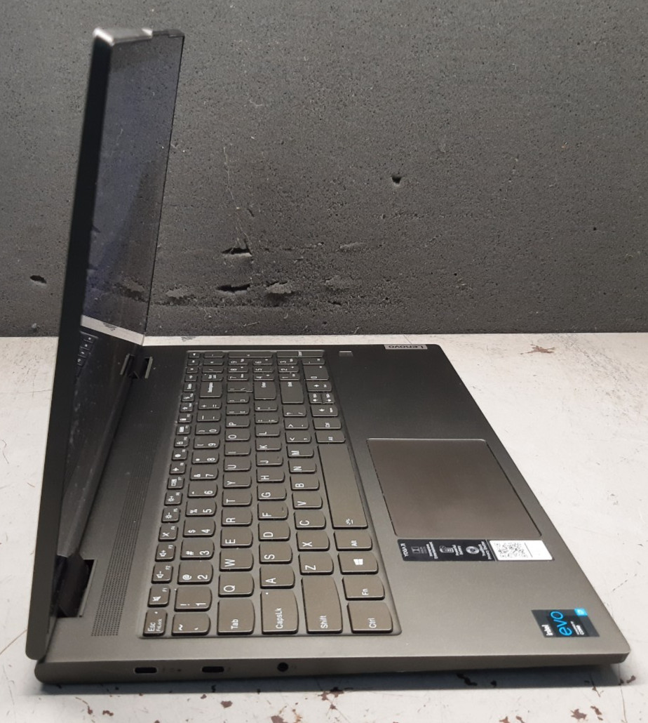 Lenovo Yoga 7 15ITL5 15.6″ i7-1165G7 12GB RAM 256GB SSD Win 11 Home Touch 2n1