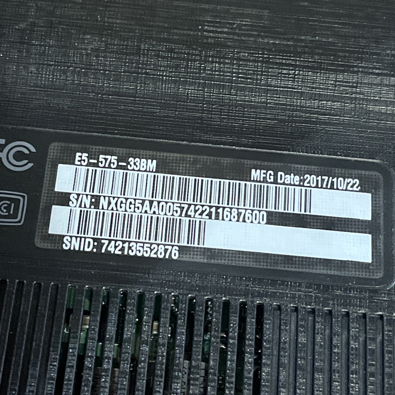 ACER ASPIRE E5-575 SERIES INTEL CORE I3 7TH GEN 4GB RAM NO HD