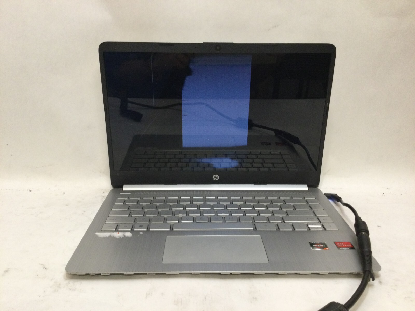 HP 14-fq0110wm 14″ / AMD Ryzen 3 3250U / (CRACKED) MR