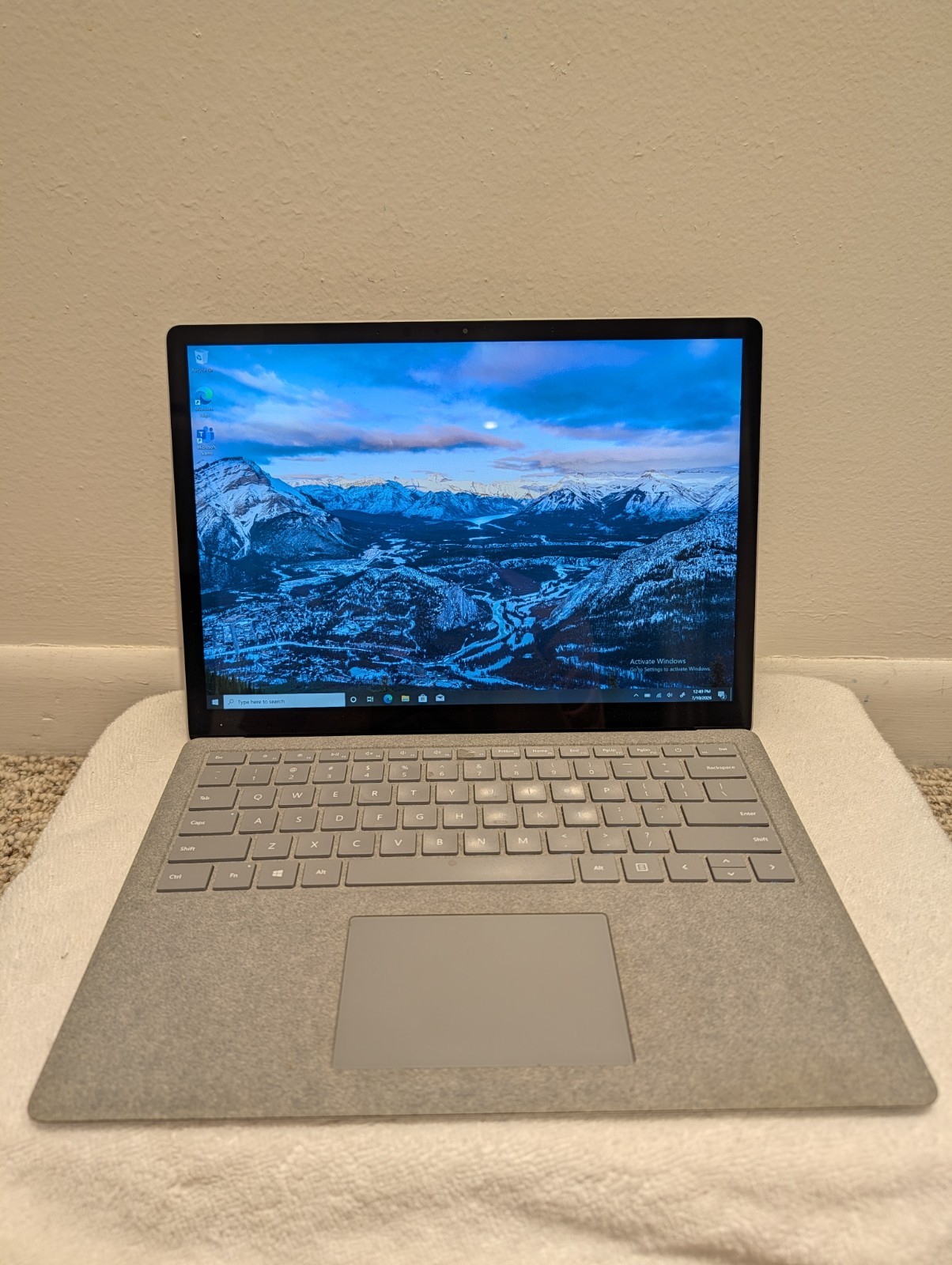 Microsoft Surface Laptop 2 1769 13.5″ Touch Core i5-8650U 8GB RAM 256GB SSD