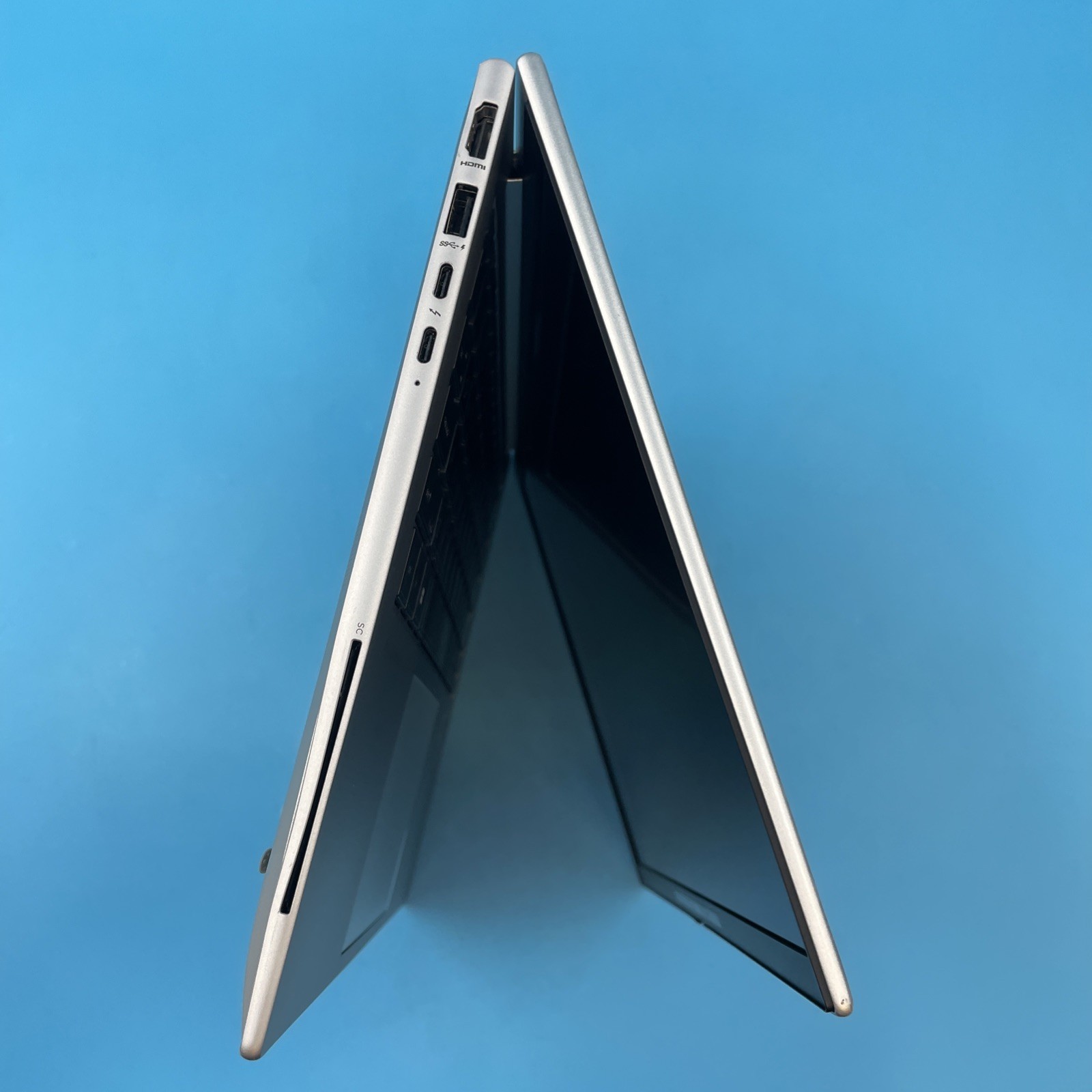 HP EliteBook 840 G10 | i5-1345U | NO RAM | NO DRIVE | NO OS | NO BATTERY | E937