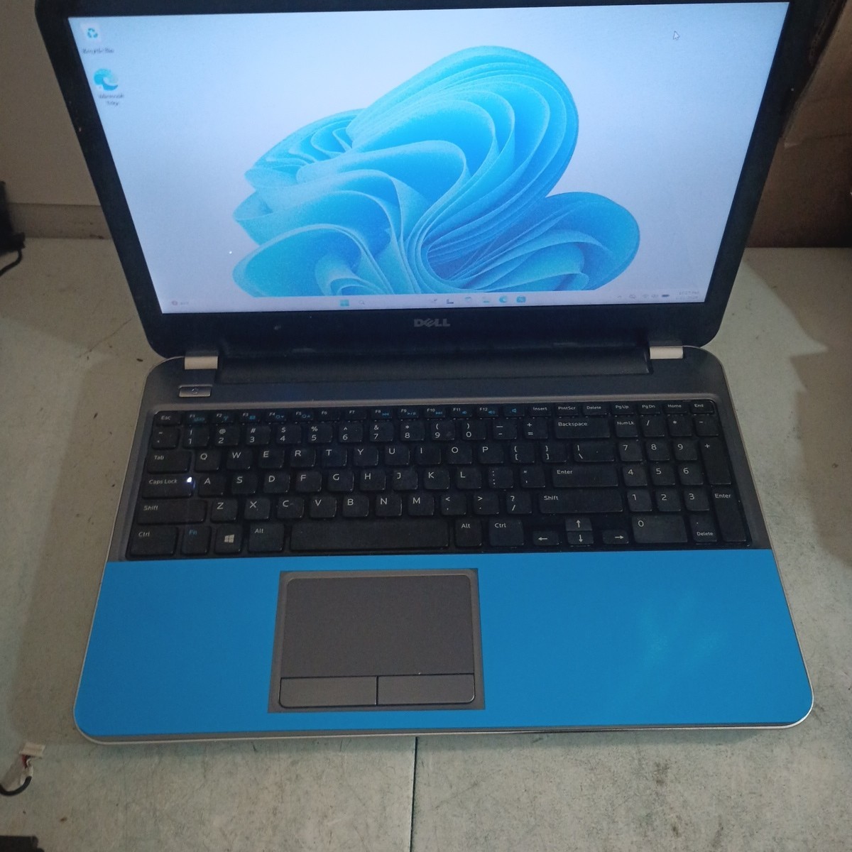 15.6″ BLUE GAMING DELL AMD A8-5545M 2.70GHz,12GB,180G SSD,DVDRW,WIN11,CAM