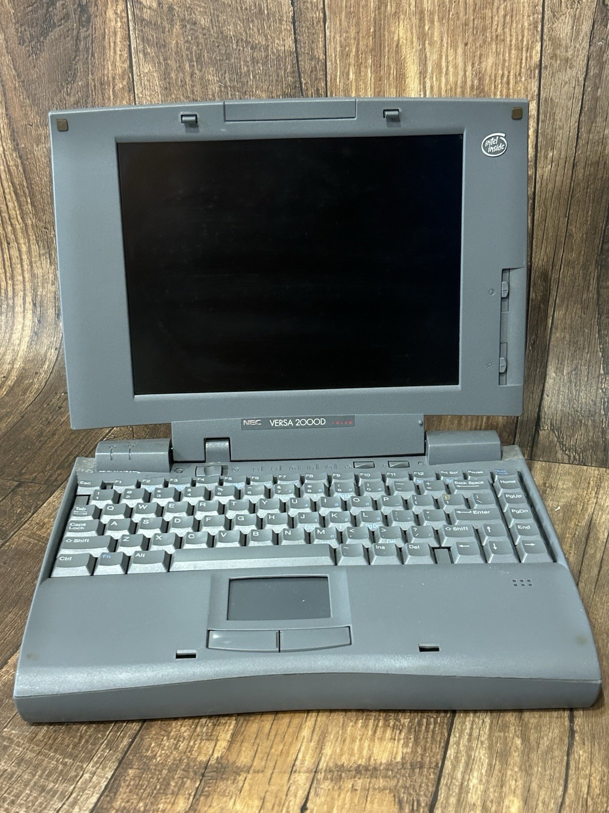 NEC Versa 2000D Laptop For Parts As Is PC-6010-41301W Retro