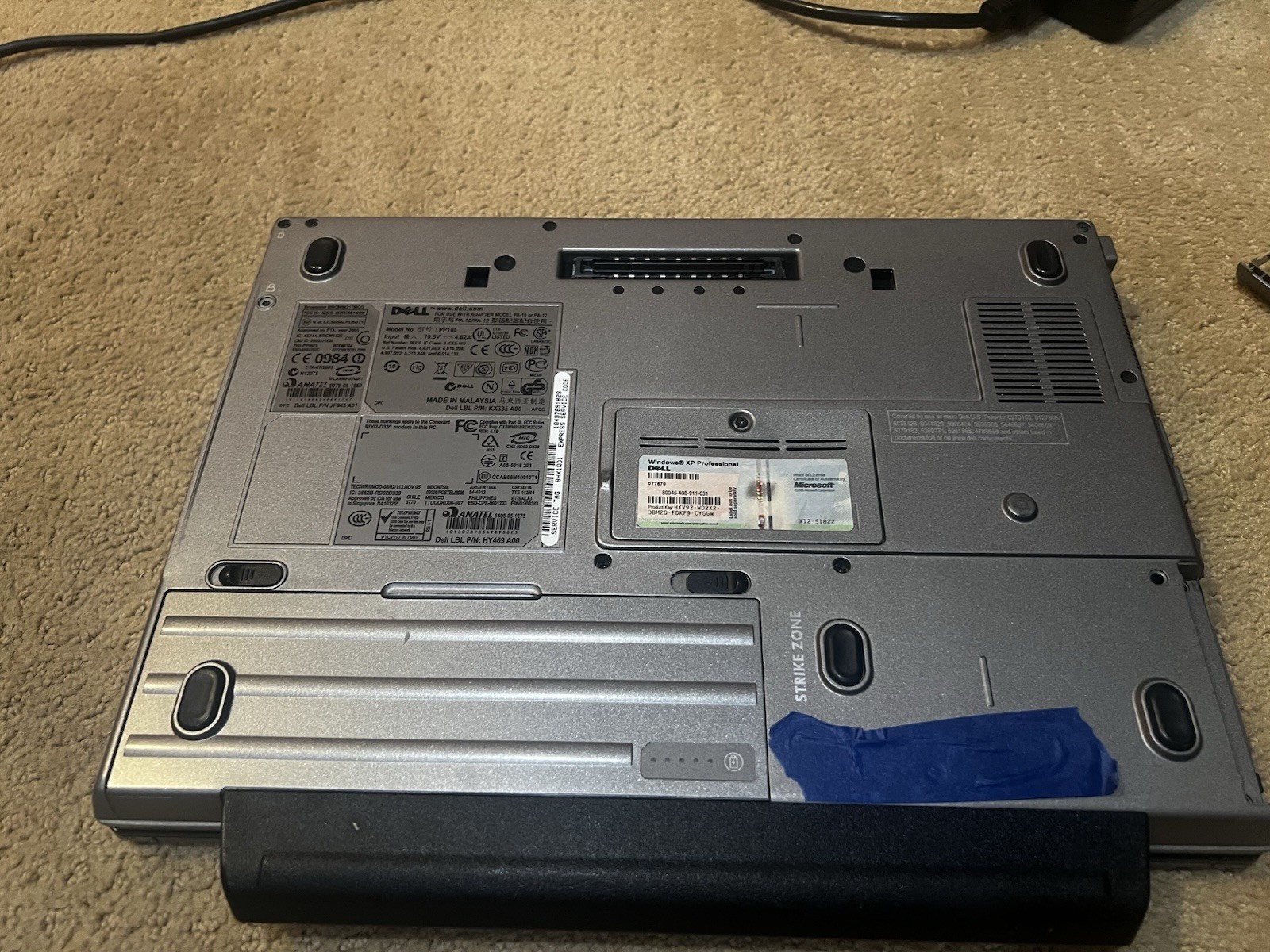Dell Latitude D630 15″ 1.8GHz 2GB Laptop Needs Battery Hard Drive & Screen Bezel