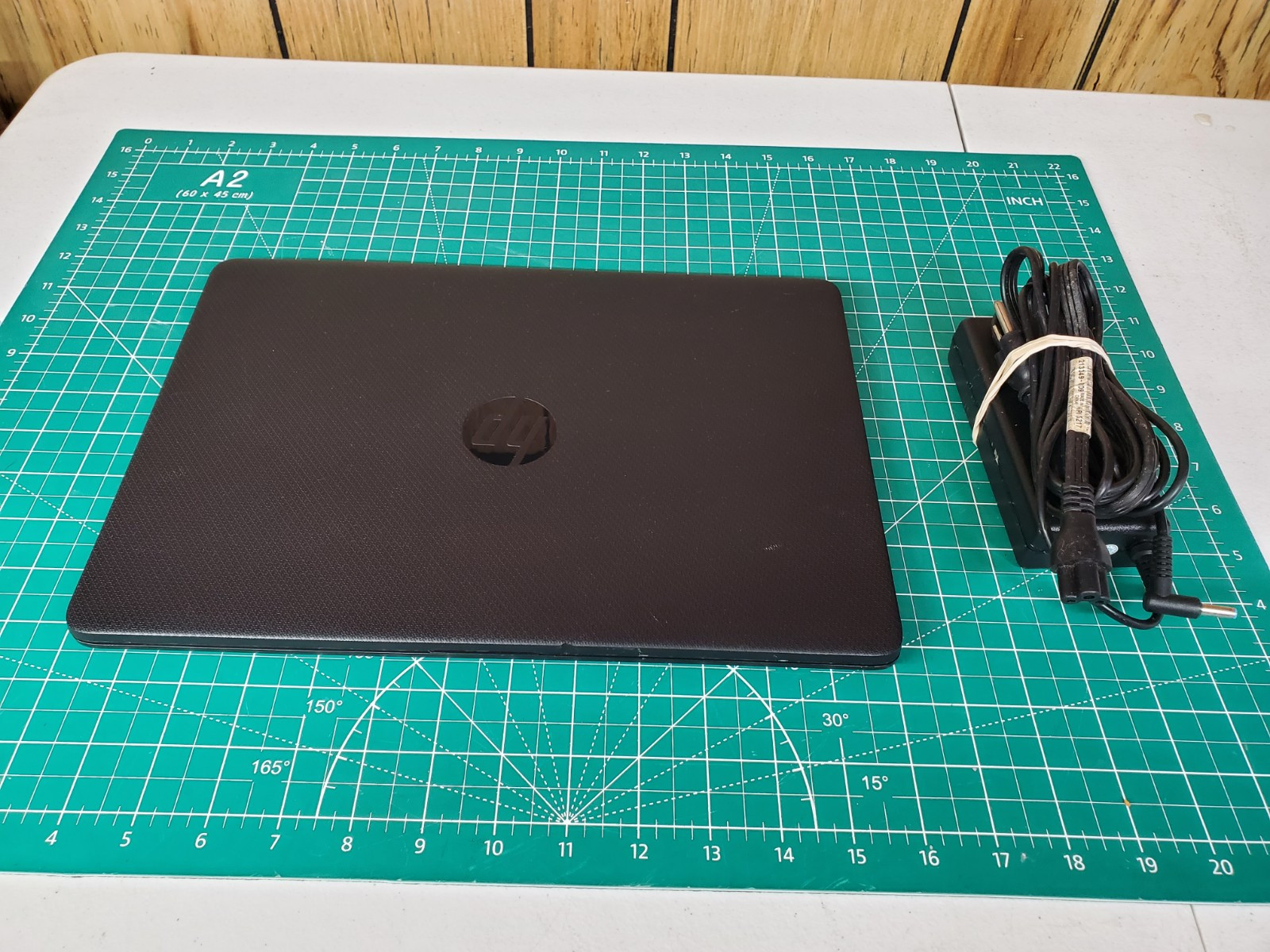 HP 14-dq1025nr Laptop 14″ Core i3-1005g1, 8GB Ddr4 RAM 128GB SSD, Win 11 Home