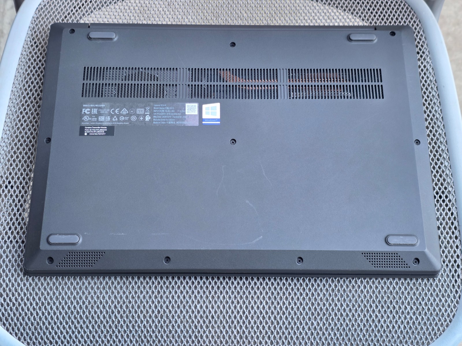 15″ Lenovo V15-IIL 82C5 – i5-1035G1, 8GB, 256GB NVMe M.2 SSD | 1080p Display!!