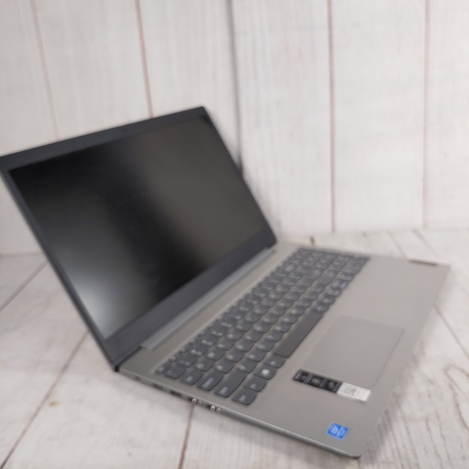 LENOVO IdeaPad 3 15IGL05 15″ – 128gb SSD – 4GB Ram Memory FHD N5030 – WINDOWS 11