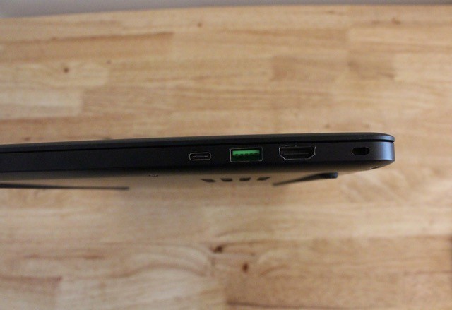 Razer Blade 15 Gaming Laptop i7-7700HQ GTX 1060 16GB RAM 1TB SSD