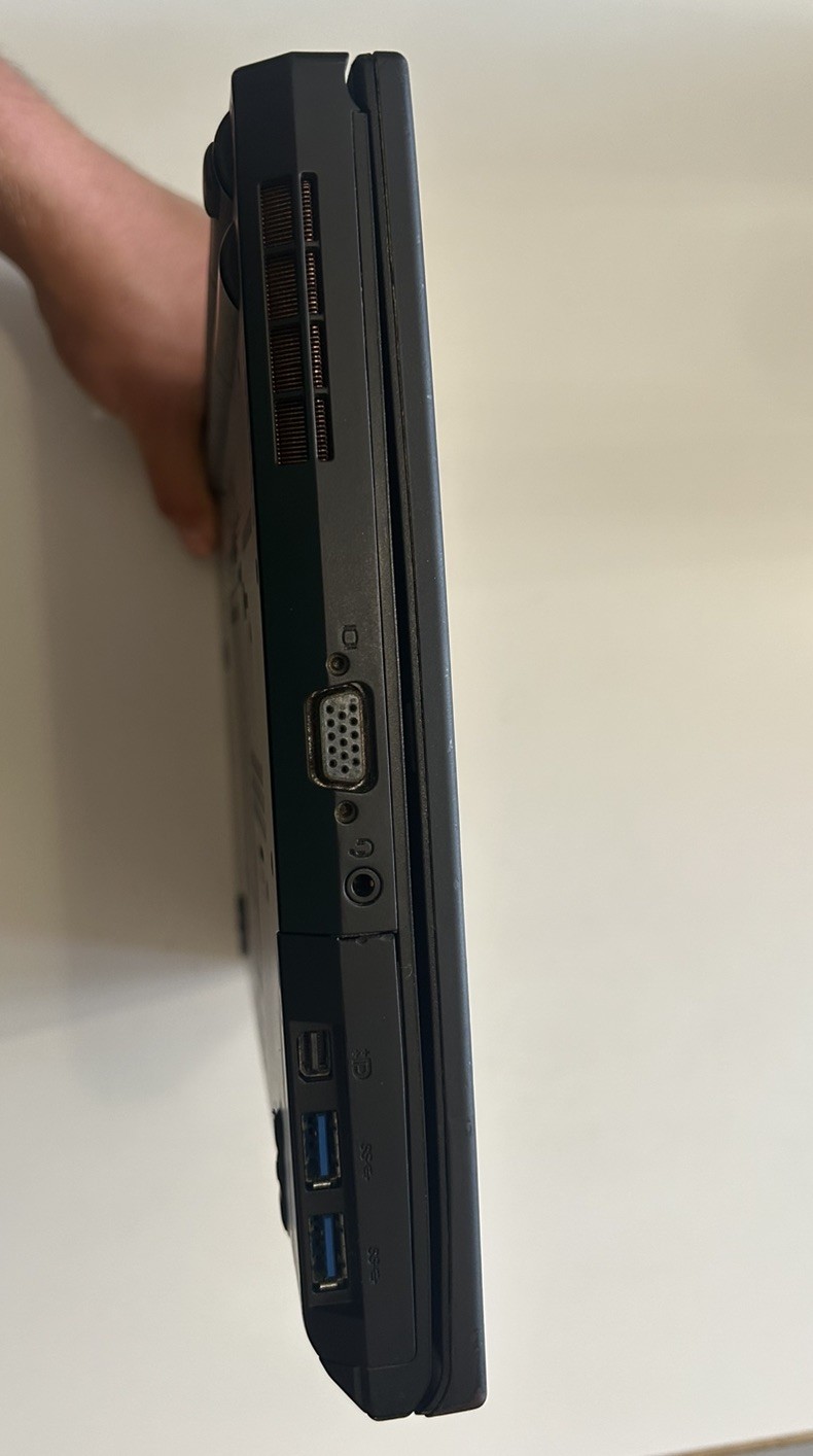 LENOVO THINKPAD T430 + DOCKING STATION INTEL CORE i5-3320M 8 GB RAM No HDD No OS