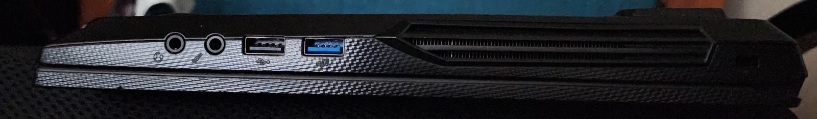 gigabyte aorus gaming laptop (read description)