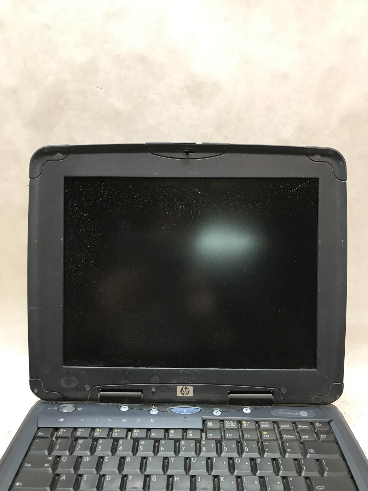 HP Omnibook XE3 F2300KT *Unknown Specs* For Parts/Repair POWER DEAD AS IS – -DW