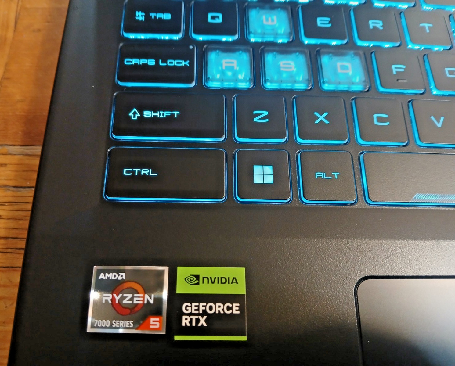 MSI Bravo 15 C7V Gaming Laptop, AMD Ryzen 5 W/ Radeon, RTX 4050, 16GB/500GB