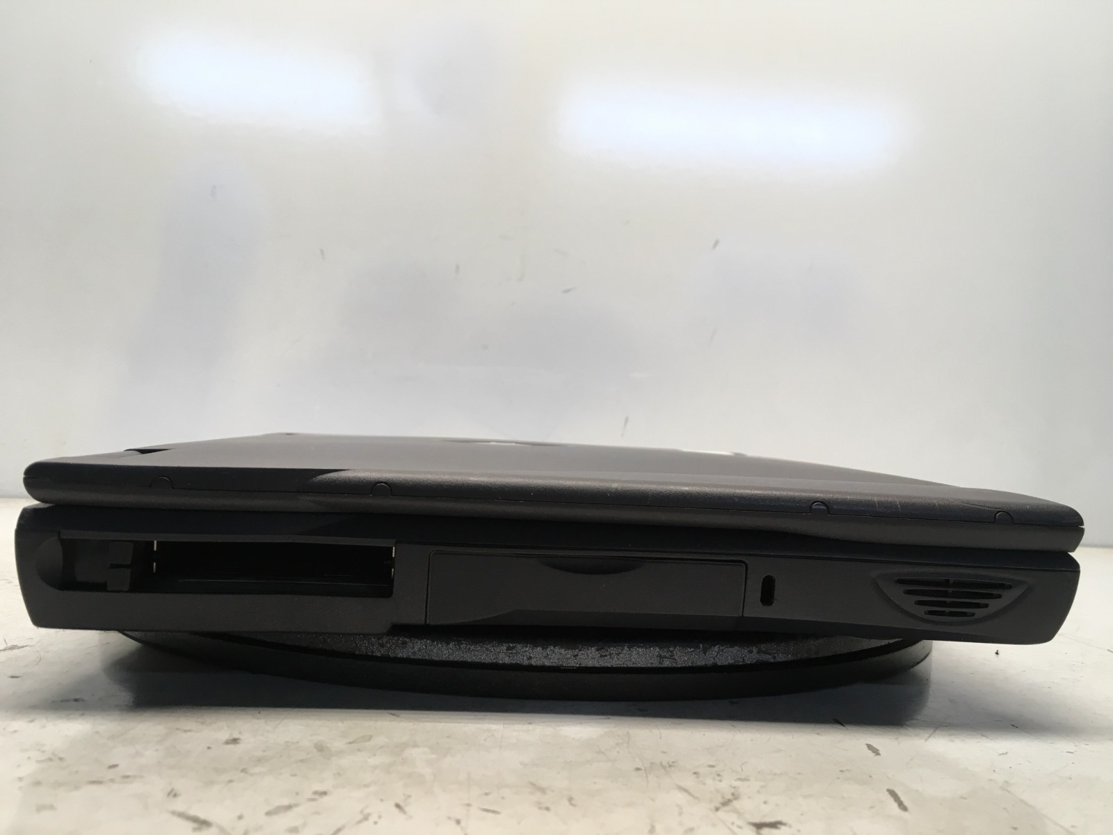 Dell Latitude C610 Intel Pentium III 1GHz 512 MB NO HDD