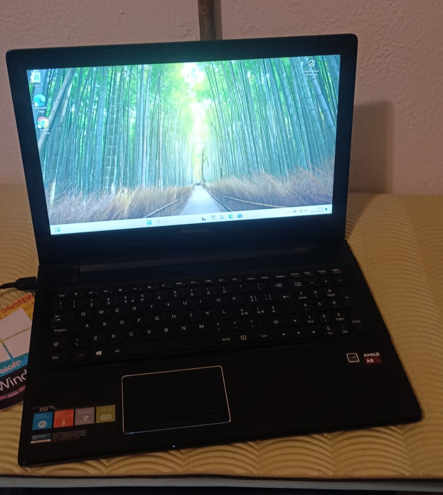 Lenovo Z50-75 15.6″ AMD A8-7100 4C+4G 8gb 128gb AMD t5 m230 2gb