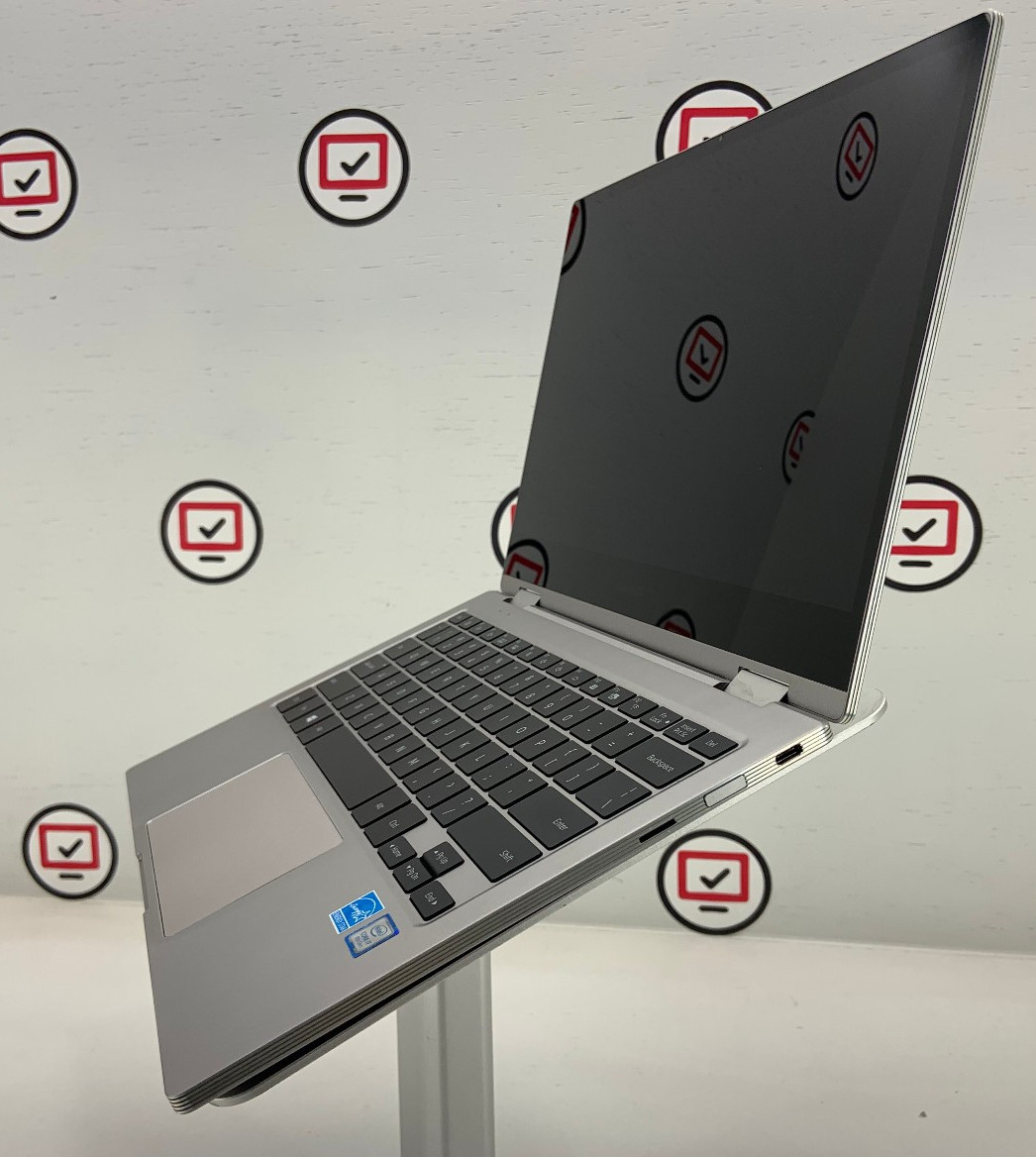 Samsung 9 Pro Notebook 13.3″ FHD Touchscreen Intel Core i7 256GB SSD 8GB Win11