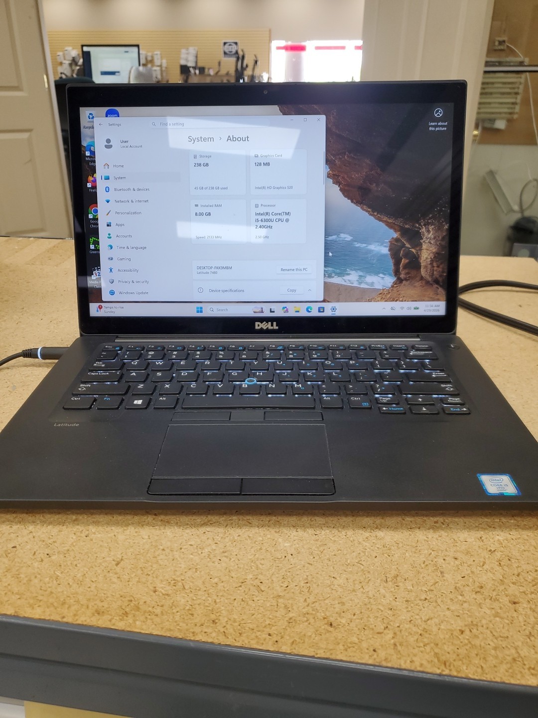 Dell Latitude 7480 14” i5-6300U 2.4GH 8GB DDR4 256GB SSD Win 11 042926-1