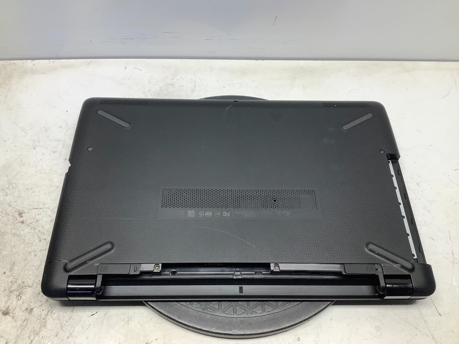 HP 15-BW011DX AMD A6-9220 2500MHz 4 GB NO HDD