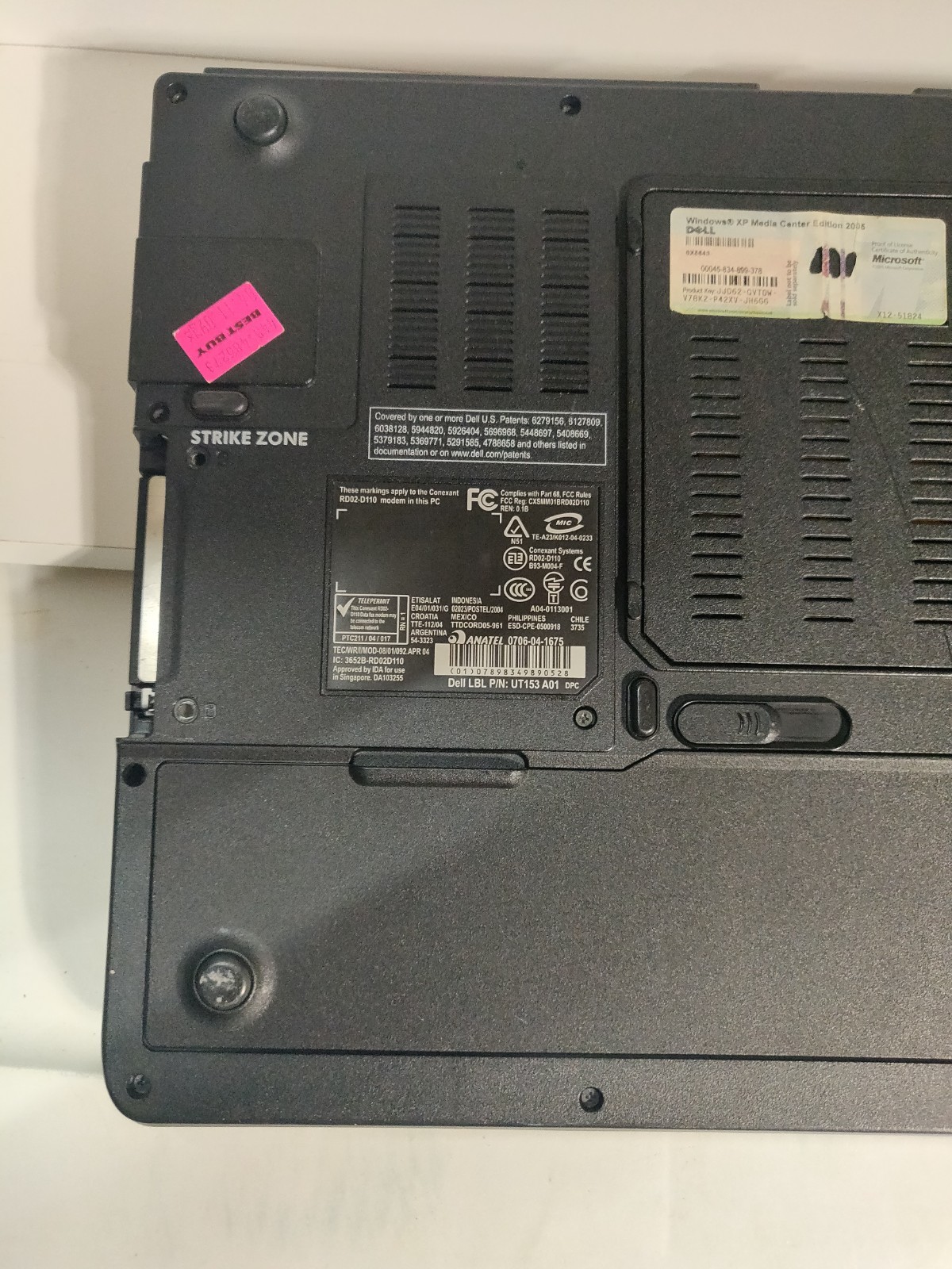 Dell Inspiron PP23LA–FOR PARTS; NOT WORKING–No RAM, Hard Drive, and Charger