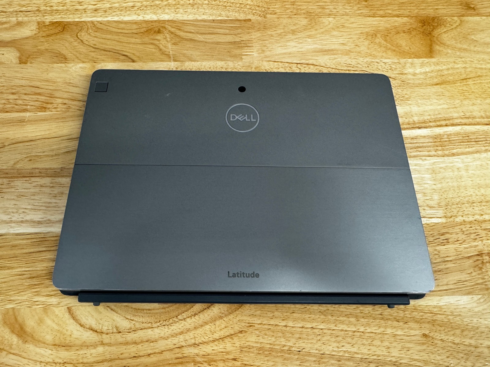 Dell Latitude 7210 2in1 12.3″ TOUCHSCREEN TABLET Intel Core i7, 1TB SSD, W11