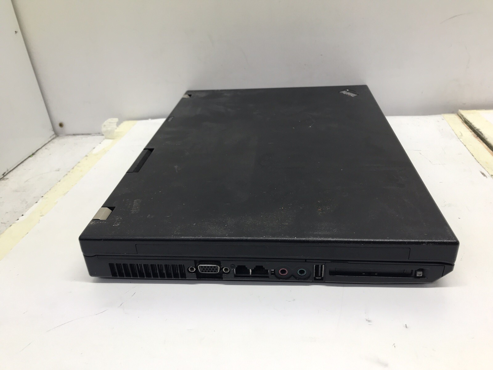 Lenovo ThinkPad R61e Intel Celeron CPU 540 @ 1.86GHz Booted to BIOS