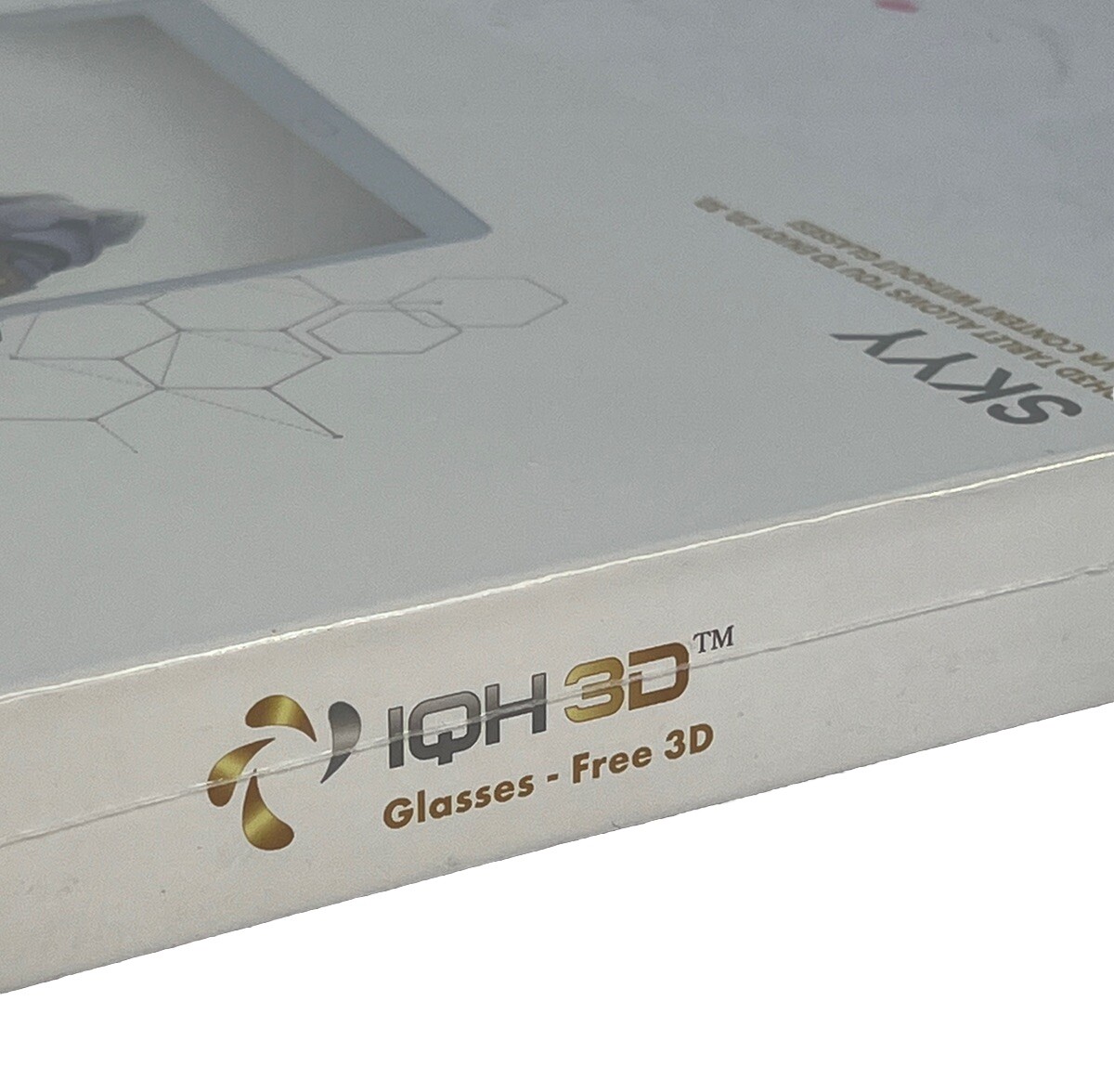 IQH3D Skyy Tablet 128GB Storage Gold Color Android 8.0 No Glasses 3D New Sealed