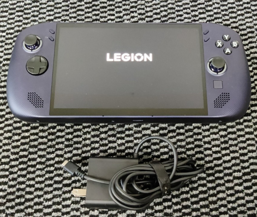 (147013) Lenovo Legion Go S 2 Steam OS 32GB (8APU1) w/Charger *Pre Owned*