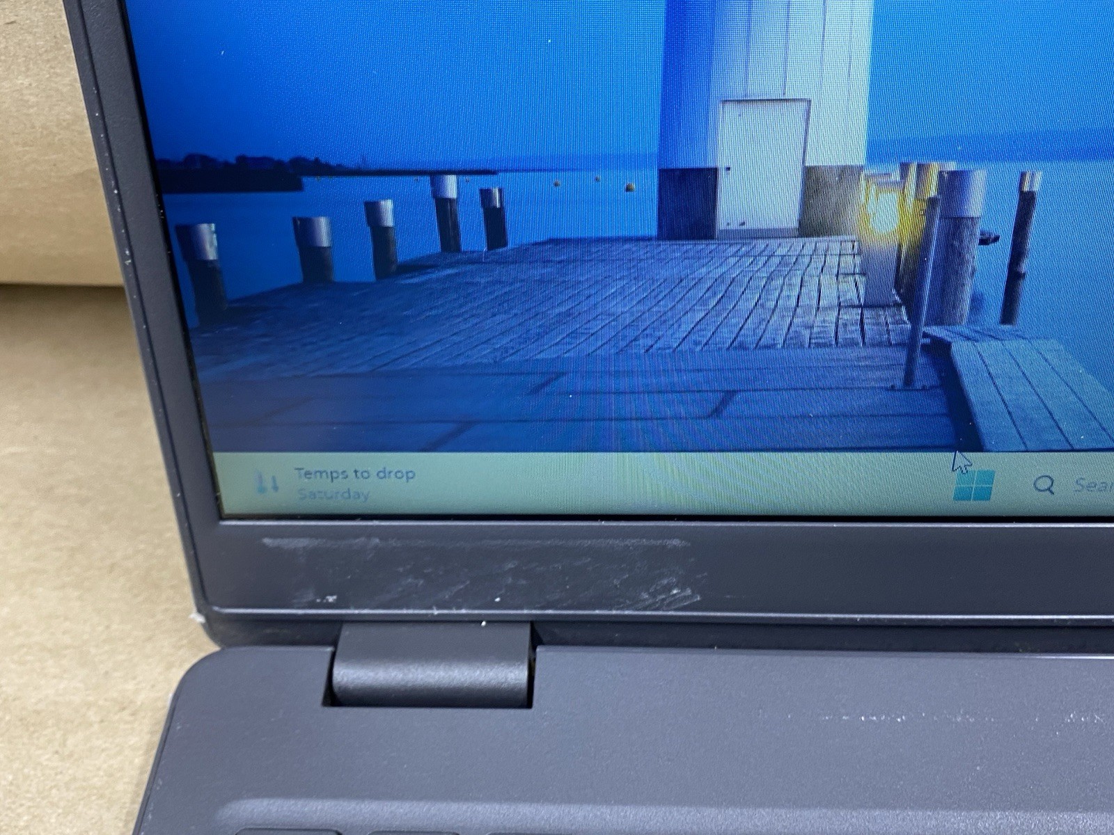 Dell Latitude 3510 – 15.5″ 1366×768 – i5-10210U – 8GB – 256GB SSD – Win 11 Pro