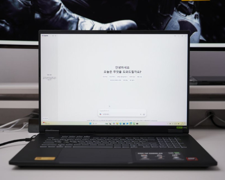 ASUS TUF Gaming A18 FA808UP-S8017 / FreeDOS 18″ RTX5070 AMD 7 260 16GB/512GB
