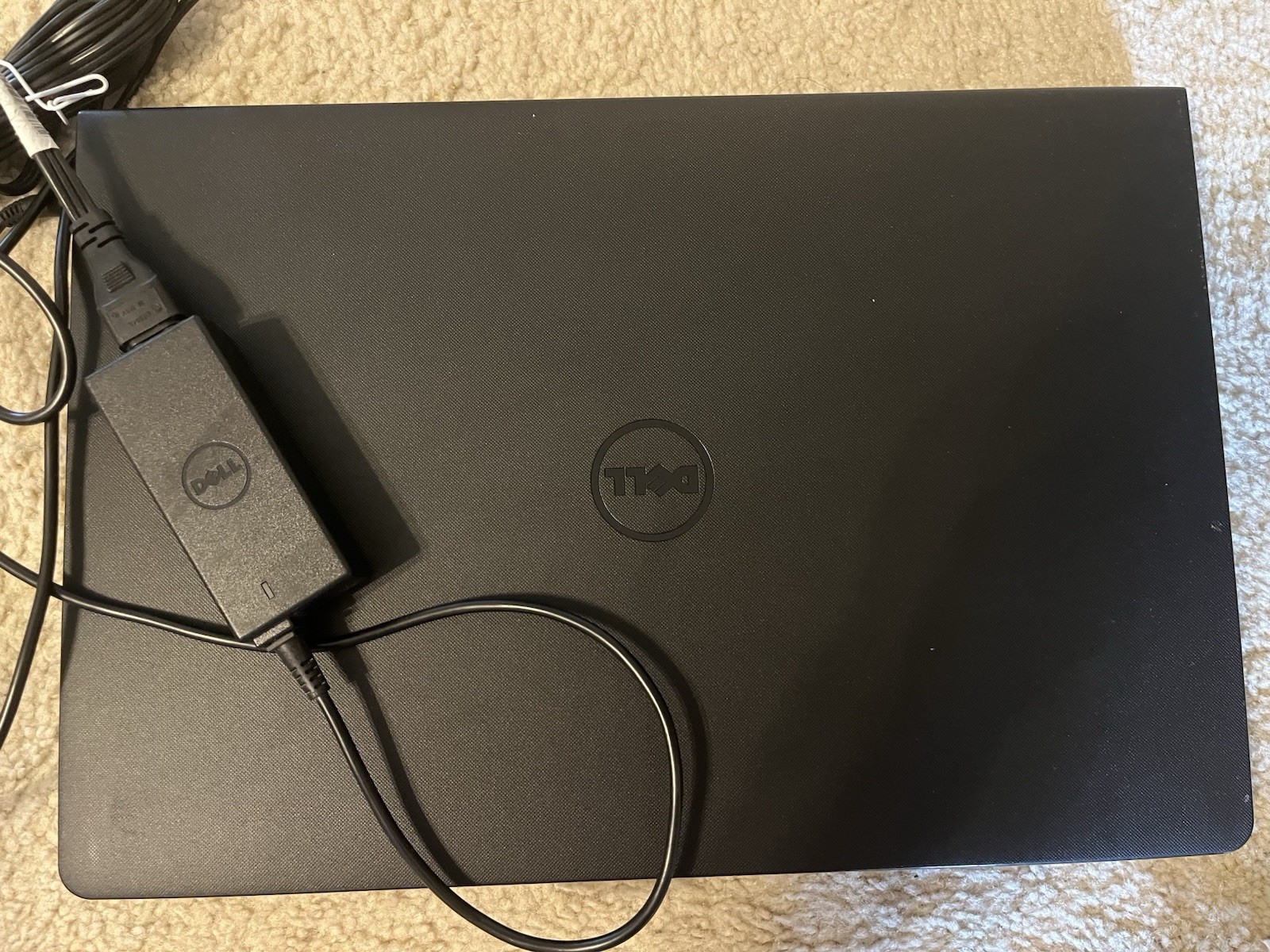 Excellent Dell Inspiron 15-3567 15.6″ i5-7200U 2.5GHz 8GB RAM 1TB SSD W/win10