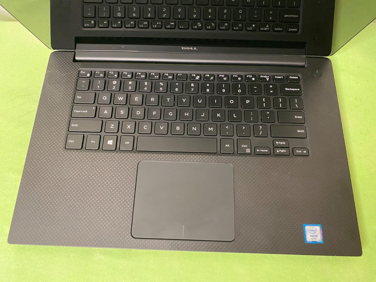 Dell Precision 5520 15.6″ Xeon 4K E3-1505M v5 16GB, 500GB SSD, M1200, Win 11 Pro
