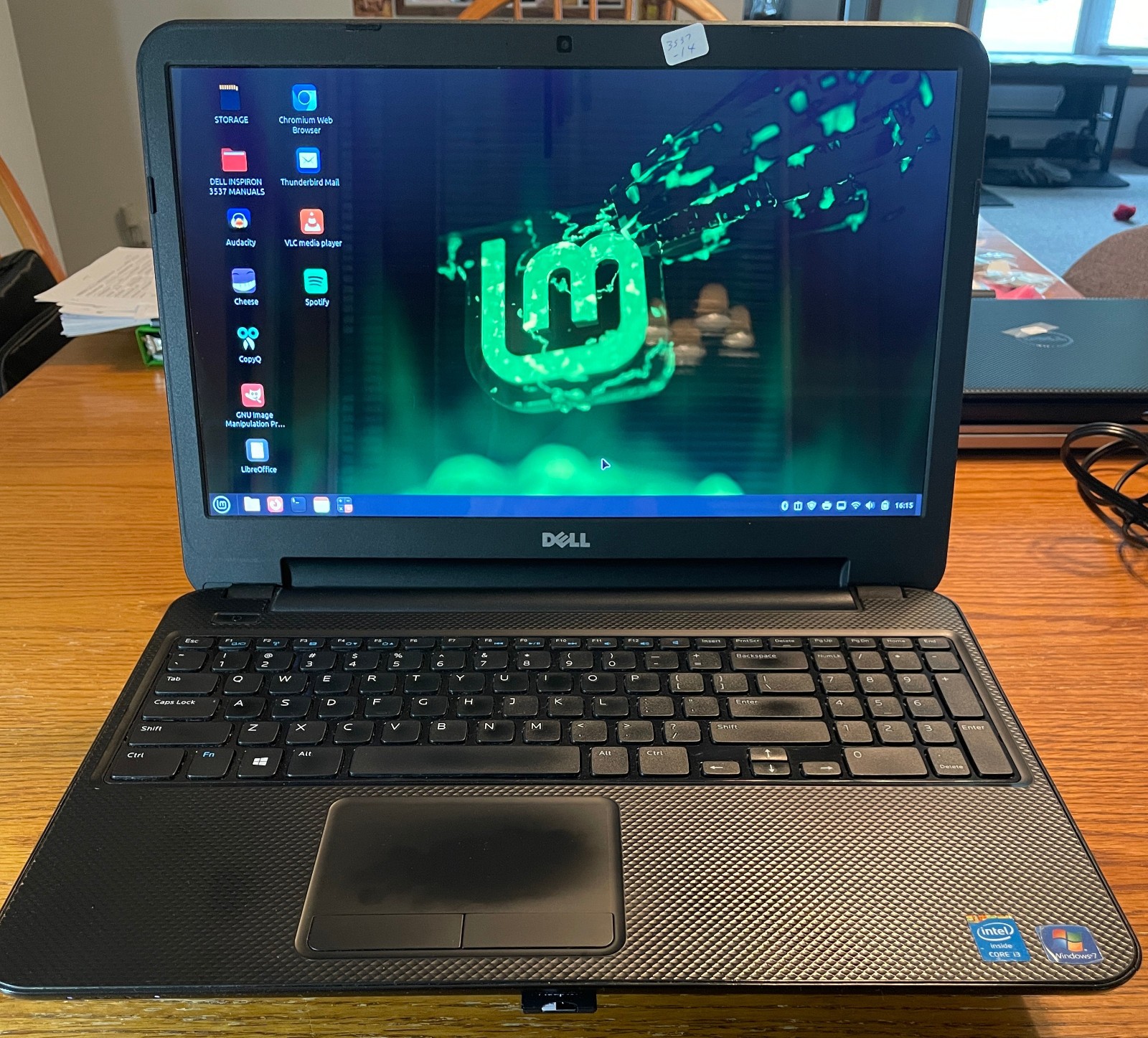 DELL INSPIRON 15-3537 Laptop 15″ i3 256gb+1tb Linux Mint 22.3-extras-14
