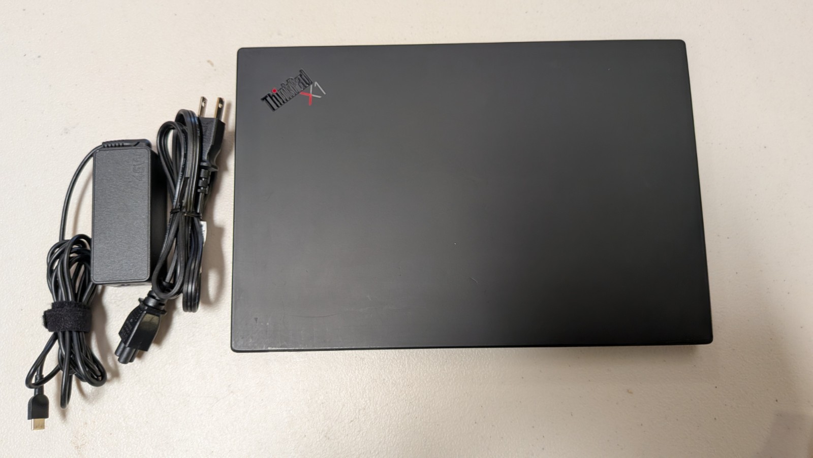 Lenovo ThinkPad X1 Carbon Gen 8 14 FHD i7-10610U 16GB 512GB SSD WIN11P W/AC