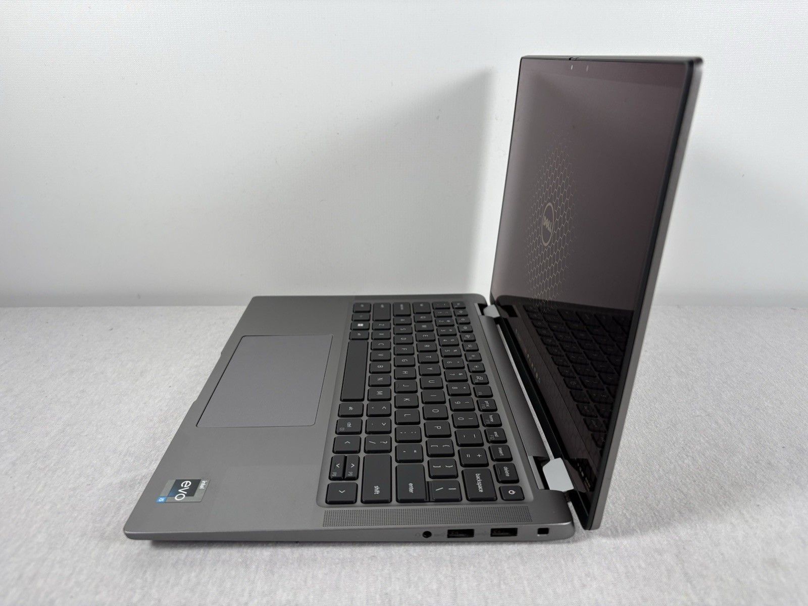 Dell Latitude 7440 14″ 2-IN-1 Notebook i5-1345U@1.60GHz 16GB RAM 256GB SSD W11P