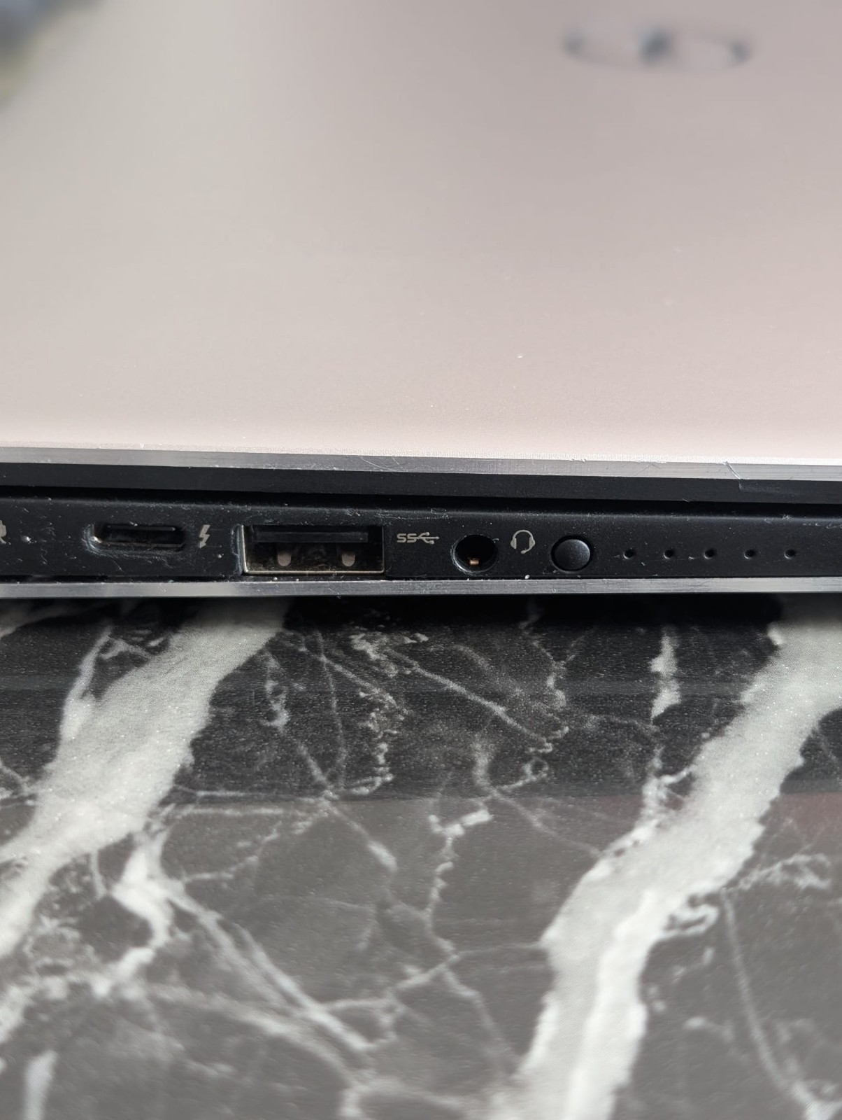 Dell XPS 13 9350 13.4″ 8GB RAM 512GB SSD