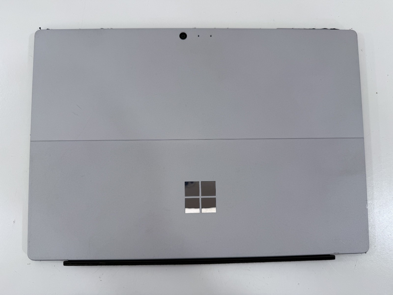 Microsoft Surface Pro 6 i7-8650U CPU @ 1.90GHz 16 GB RAM 512 GB Win 10 Pro