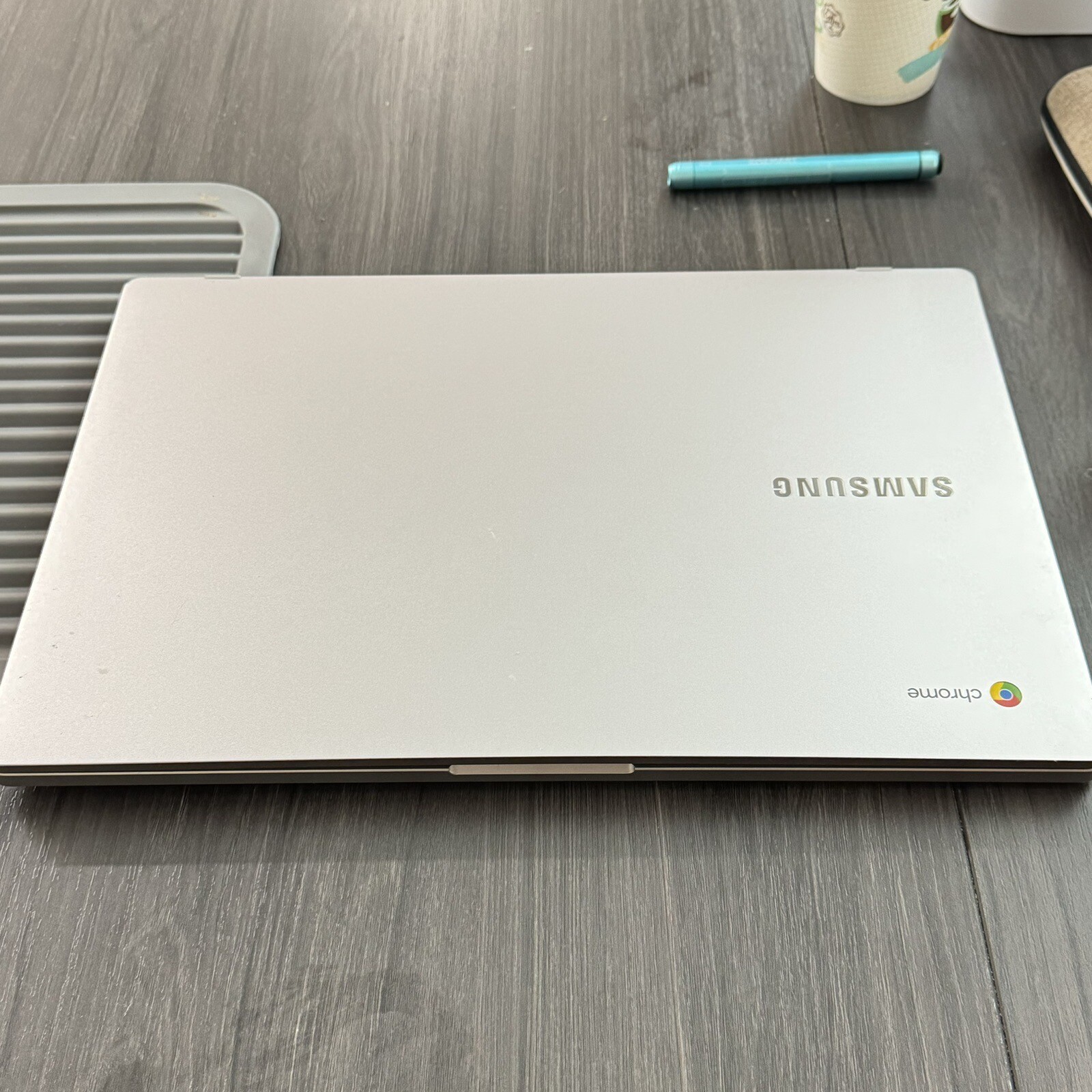 Samsung Chromebook 15.6″ (32GB eMMC, Intel Celeron, 1.1GHz, 4GB RAM) – Platinum