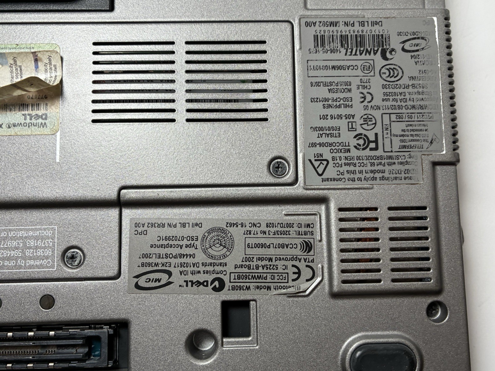 Dell Latitude D430 Mini Laptop 1.33 GHz Core2Duo 2GB RAM 128GB SSD Windows XP