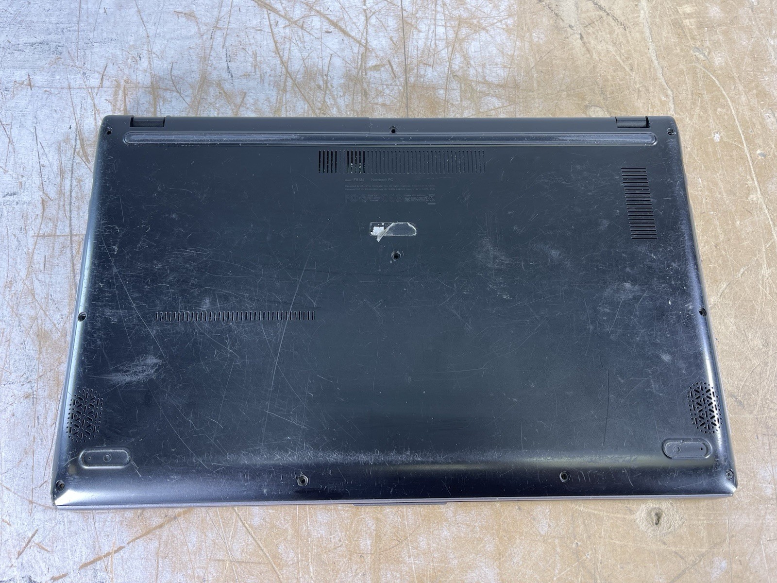 ASUS VIVOBOOK F512J i3-1005G1 @ 1.20 GHz, 8GB RAM, NO HDD/OS – (FOR PARTS)